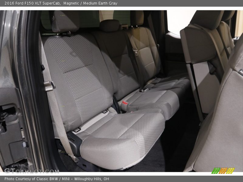 Magnetic / Medium Earth Gray 2016 Ford F150 XLT SuperCab