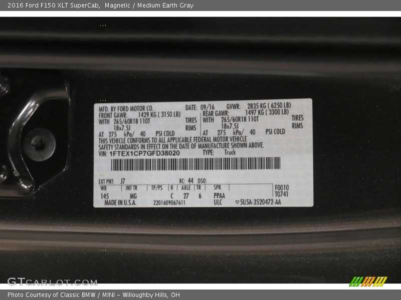 Magnetic / Medium Earth Gray 2016 Ford F150 XLT SuperCab