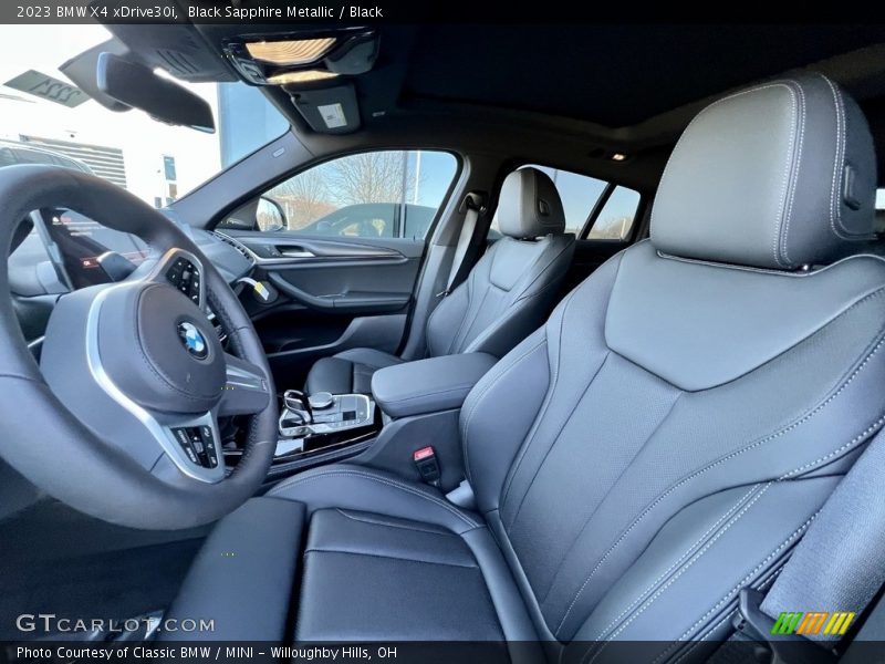 Front Seat of 2023 X4 xDrive30i
