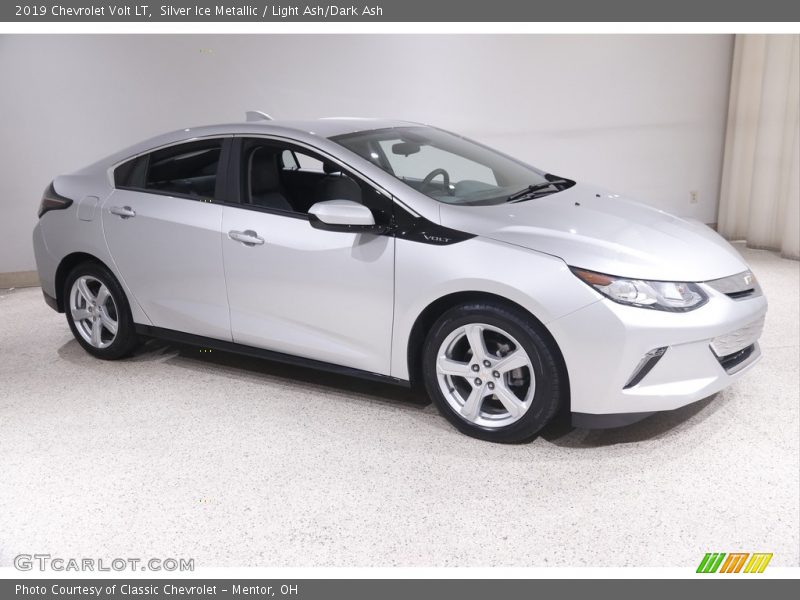 Silver Ice Metallic / Light Ash/Dark Ash 2019 Chevrolet Volt LT