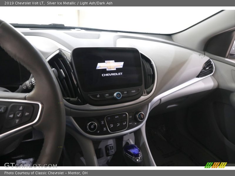 Silver Ice Metallic / Light Ash/Dark Ash 2019 Chevrolet Volt LT