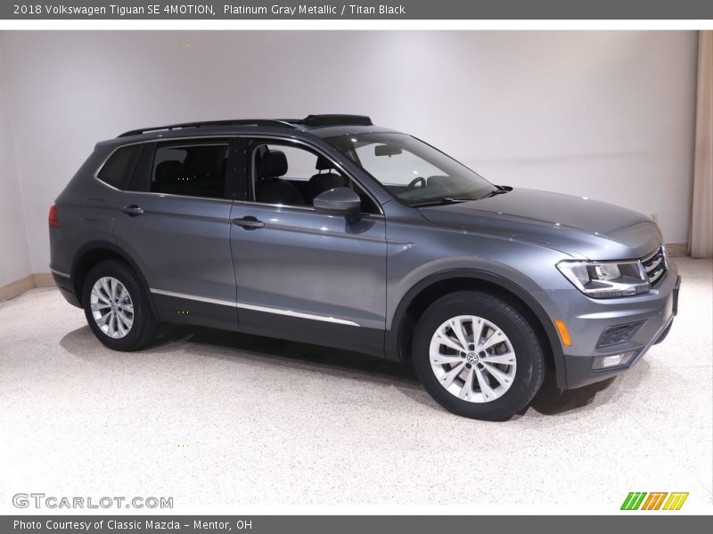 Platinum Gray Metallic / Titan Black 2018 Volkswagen Tiguan SE 4MOTION