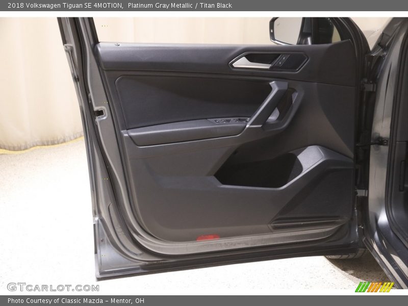 Platinum Gray Metallic / Titan Black 2018 Volkswagen Tiguan SE 4MOTION