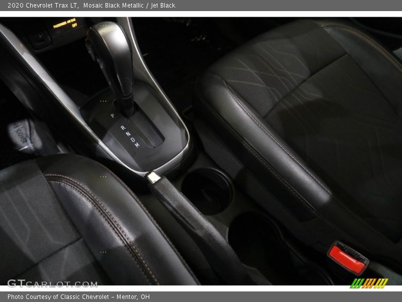 Mosaic Black Metallic / Jet Black 2020 Chevrolet Trax LT
