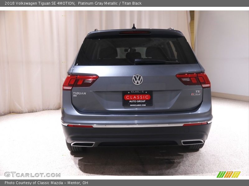Platinum Gray Metallic / Titan Black 2018 Volkswagen Tiguan SE 4MOTION