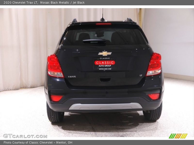 Mosaic Black Metallic / Jet Black 2020 Chevrolet Trax LT