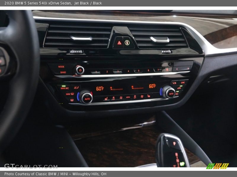Jet Black / Black 2020 BMW 5 Series 540i xDrive Sedan