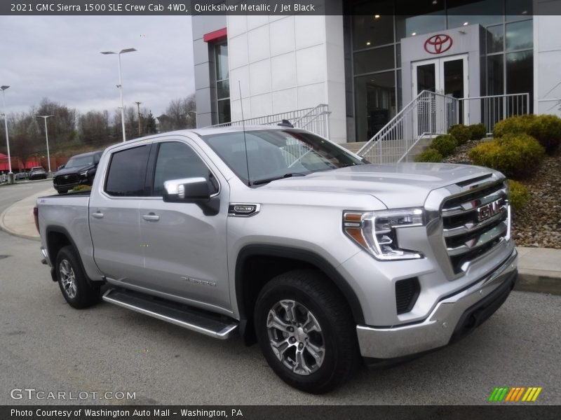 Front 3/4 View of 2021 Sierra 1500 SLE Crew Cab 4WD