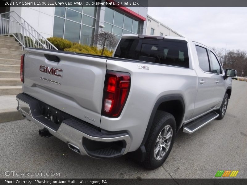 Quicksilver Metallic / Jet Black 2021 GMC Sierra 1500 SLE Crew Cab 4WD