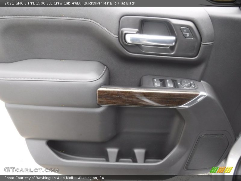 Quicksilver Metallic / Jet Black 2021 GMC Sierra 1500 SLE Crew Cab 4WD