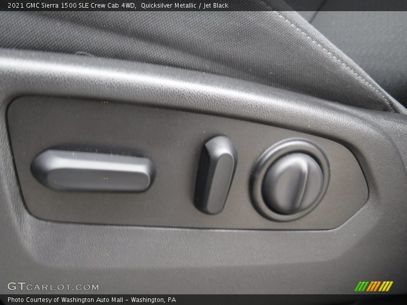 Quicksilver Metallic / Jet Black 2021 GMC Sierra 1500 SLE Crew Cab 4WD