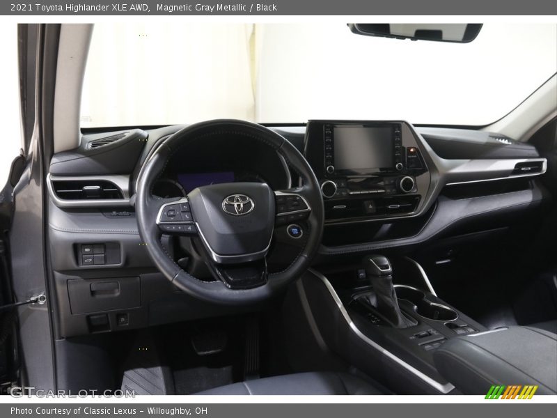 Magnetic Gray Metallic / Black 2021 Toyota Highlander XLE AWD