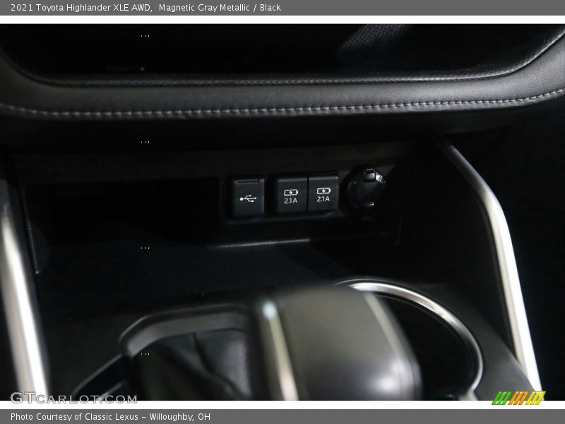 Magnetic Gray Metallic / Black 2021 Toyota Highlander XLE AWD