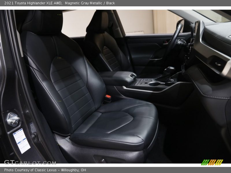 Magnetic Gray Metallic / Black 2021 Toyota Highlander XLE AWD