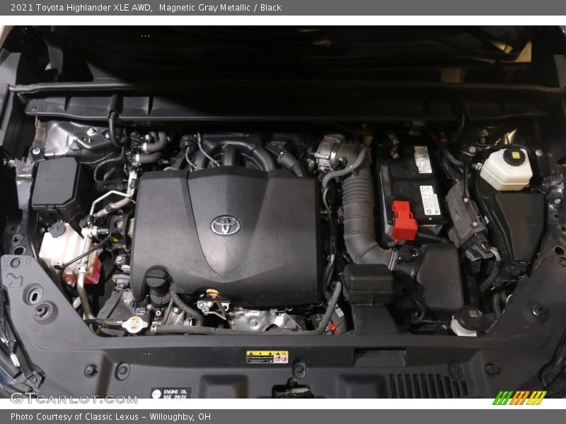 Magnetic Gray Metallic / Black 2021 Toyota Highlander XLE AWD