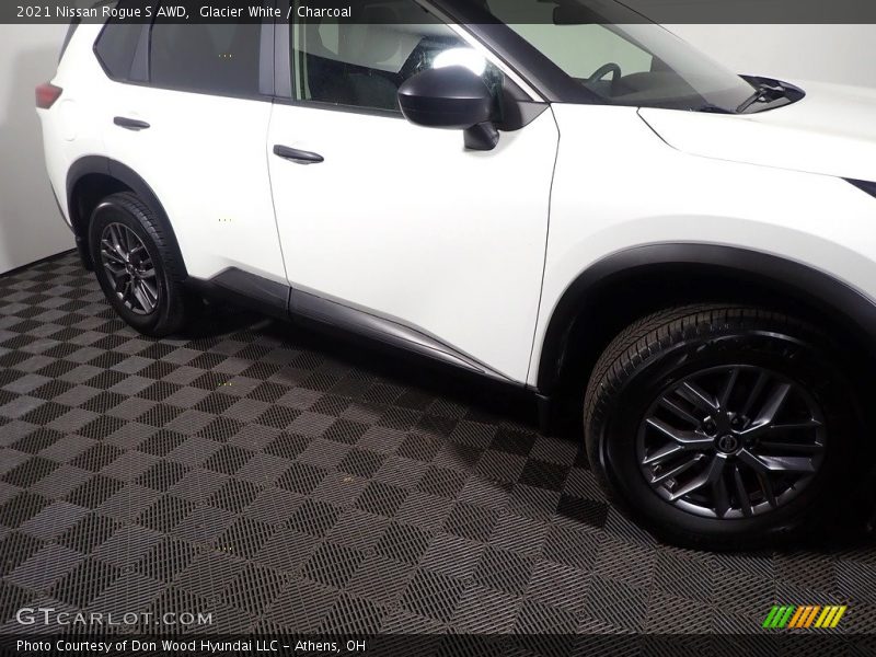 Glacier White / Charcoal 2021 Nissan Rogue S AWD
