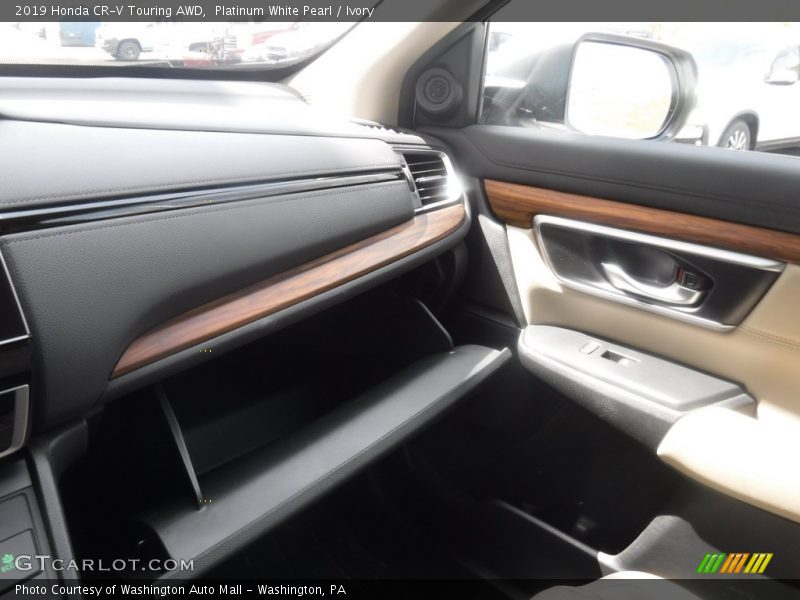 Platinum White Pearl / Ivory 2019 Honda CR-V Touring AWD