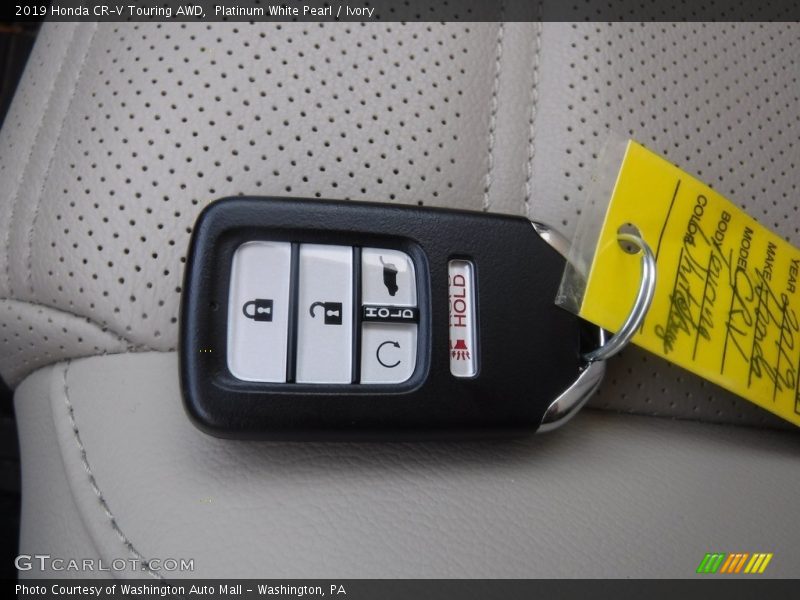 Platinum White Pearl / Ivory 2019 Honda CR-V Touring AWD