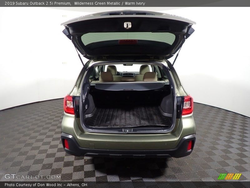 Wilderness Green Metallic / Warm Ivory 2019 Subaru Outback 2.5i Premium