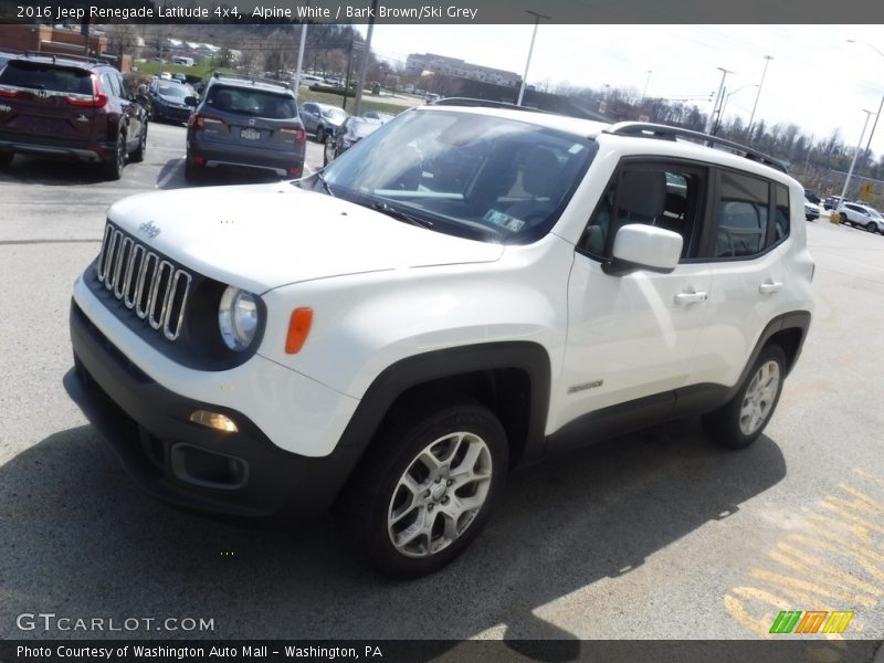 Alpine White / Bark Brown/Ski Grey 2016 Jeep Renegade Latitude 4x4