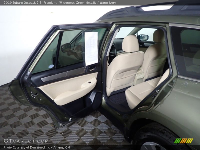 Wilderness Green Metallic / Warm Ivory 2019 Subaru Outback 2.5i Premium