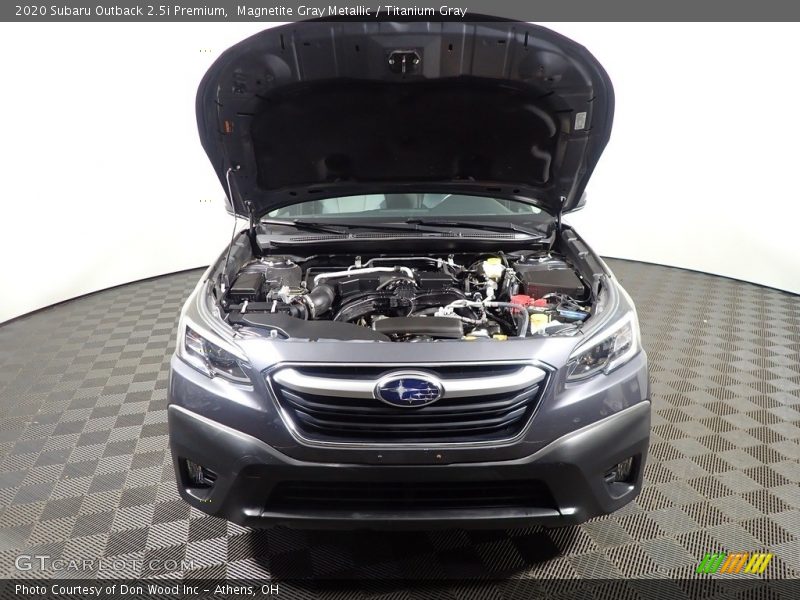 Magnetite Gray Metallic / Titanium Gray 2020 Subaru Outback 2.5i Premium