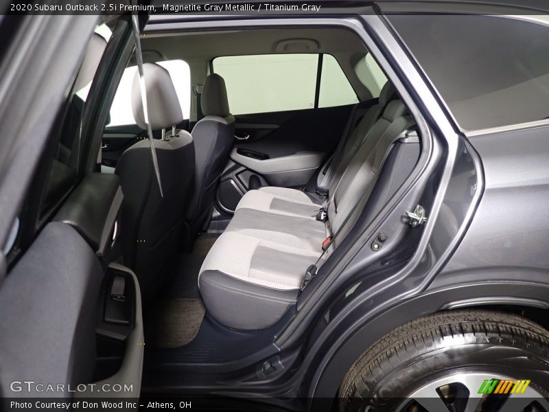 Magnetite Gray Metallic / Titanium Gray 2020 Subaru Outback 2.5i Premium