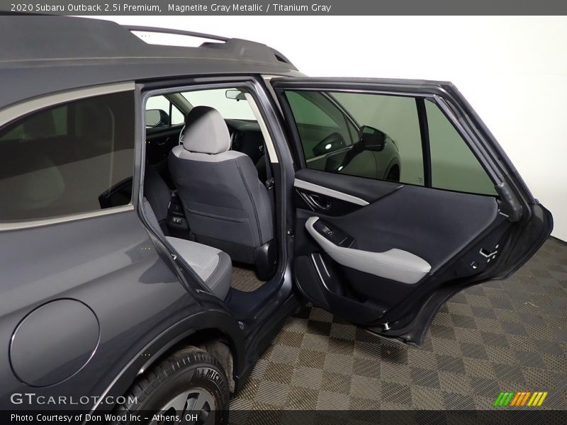 Magnetite Gray Metallic / Titanium Gray 2020 Subaru Outback 2.5i Premium
