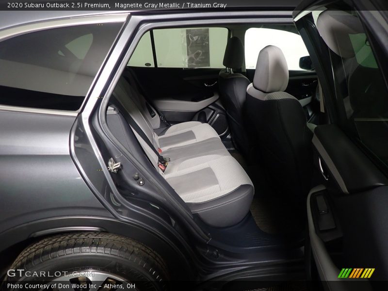 Magnetite Gray Metallic / Titanium Gray 2020 Subaru Outback 2.5i Premium