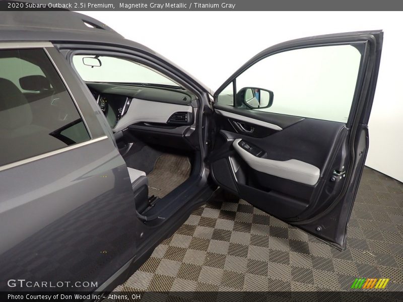 Magnetite Gray Metallic / Titanium Gray 2020 Subaru Outback 2.5i Premium