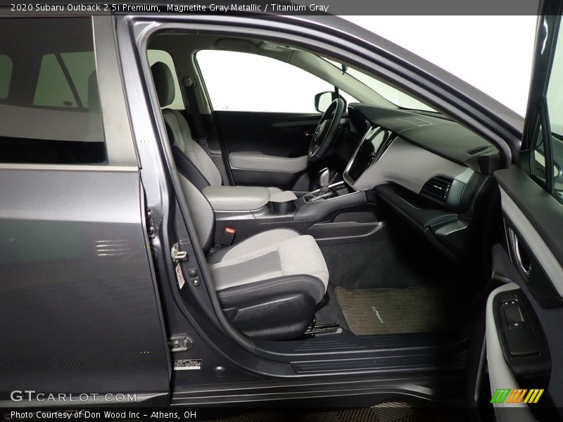 Magnetite Gray Metallic / Titanium Gray 2020 Subaru Outback 2.5i Premium