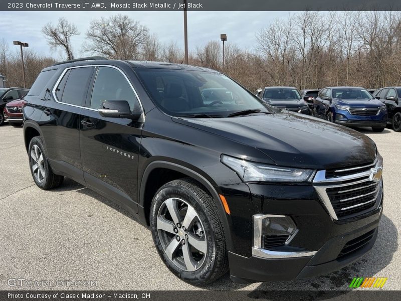 Mosaic Black Metallic / Jet Black 2023 Chevrolet Traverse LT AWD