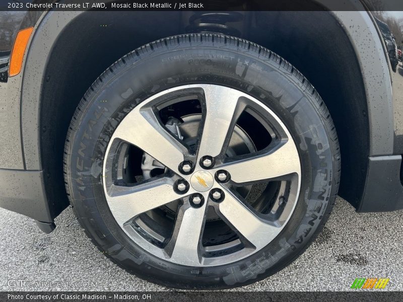 Mosaic Black Metallic / Jet Black 2023 Chevrolet Traverse LT AWD