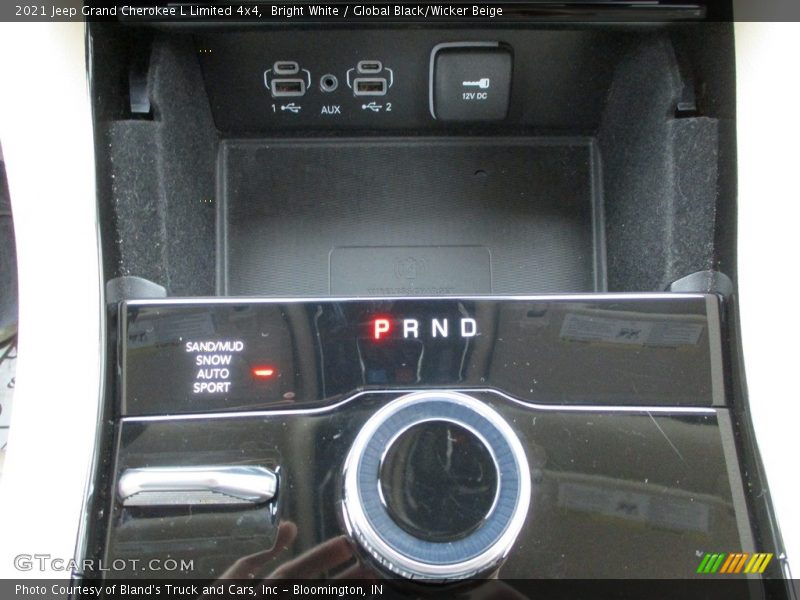 Bright White / Global Black/Wicker Beige 2021 Jeep Grand Cherokee L Limited 4x4
