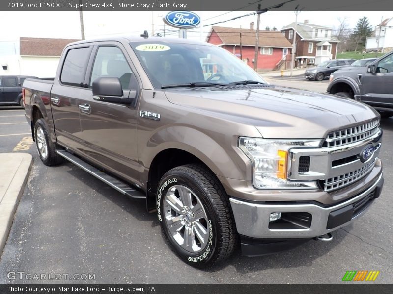 Front 3/4 View of 2019 F150 XLT SuperCrew 4x4