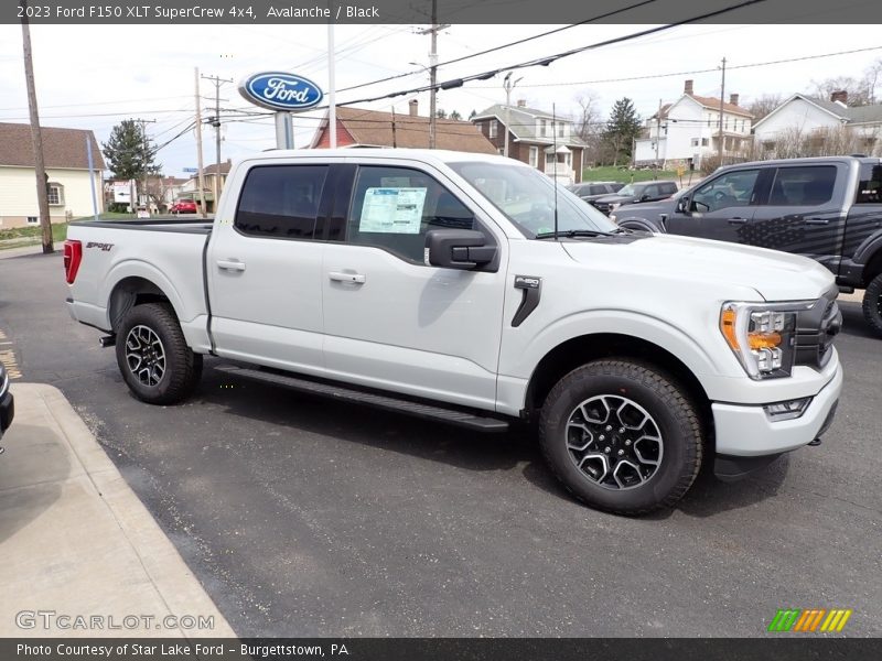 Front 3/4 View of 2023 F150 XLT SuperCrew 4x4