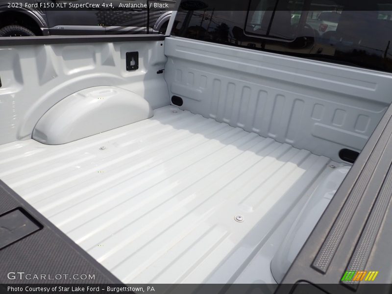 Avalanche / Black 2023 Ford F150 XLT SuperCrew 4x4
