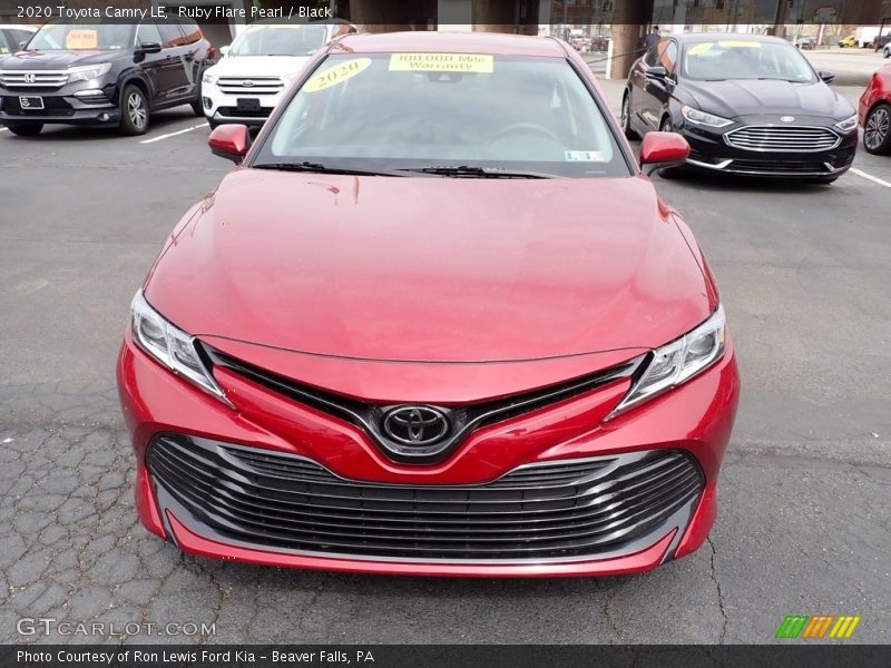 Ruby Flare Pearl / Black 2020 Toyota Camry LE