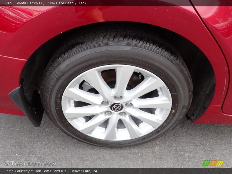 Ruby Flare Pearl / Black 2020 Toyota Camry LE