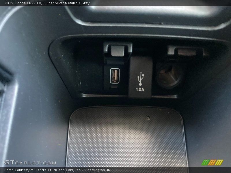 Lunar Silver Metallic / Gray 2019 Honda CR-V EX