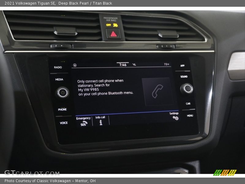 Deep Black Pearl / Titan Black 2021 Volkswagen Tiguan SE