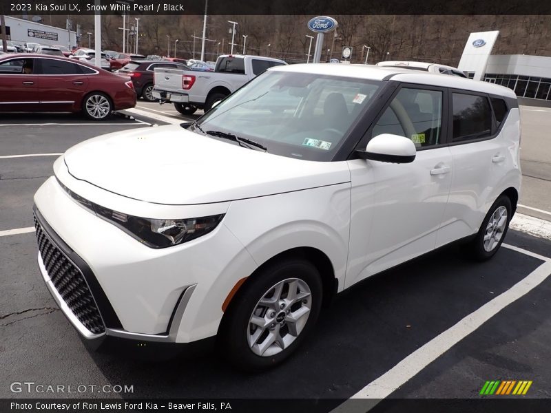 Snow White Pearl / Black 2023 Kia Soul LX