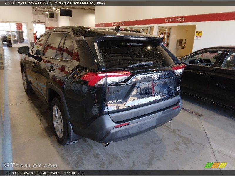 Midnight Black Metallic / Black 2020 Toyota RAV4 LE AWD