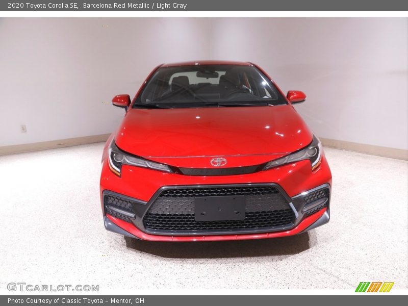 Barcelona Red Metallic / Light Gray 2020 Toyota Corolla SE