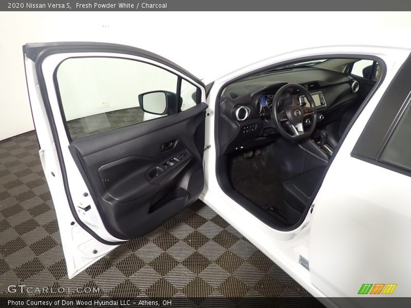 Fresh Powder White / Charcoal 2020 Nissan Versa S
