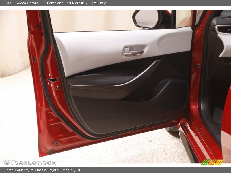 Barcelona Red Metallic / Light Gray 2020 Toyota Corolla SE