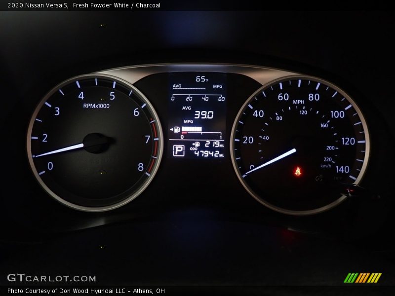 Fresh Powder White / Charcoal 2020 Nissan Versa S