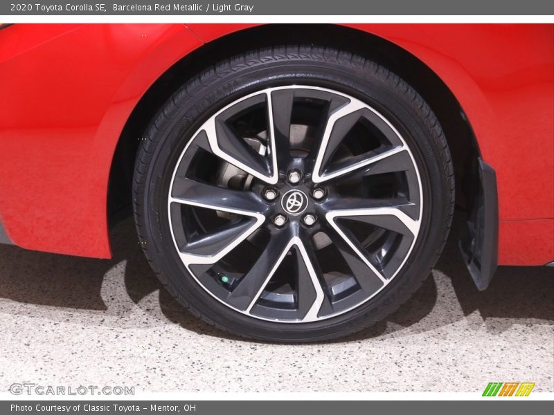 Barcelona Red Metallic / Light Gray 2020 Toyota Corolla SE