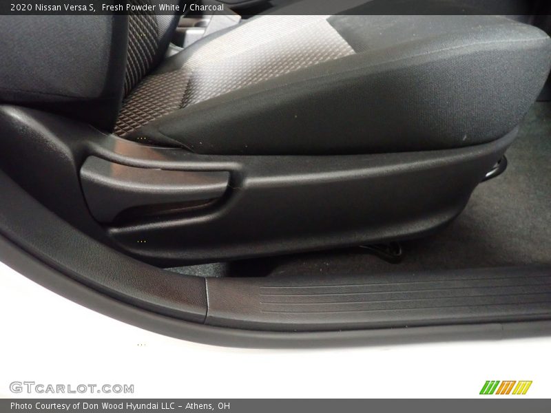 Fresh Powder White / Charcoal 2020 Nissan Versa S