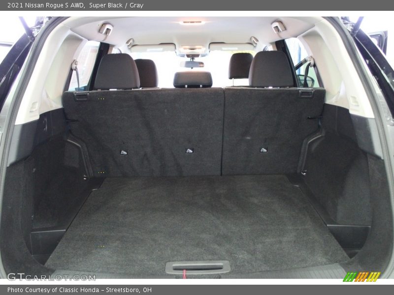  2021 Rogue S AWD Trunk
